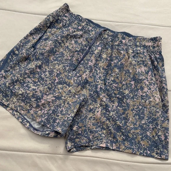 LULULEMON Pace Breaker Linerless Short 5" - Discord Oasis Multi - M - Picture 5 of 13